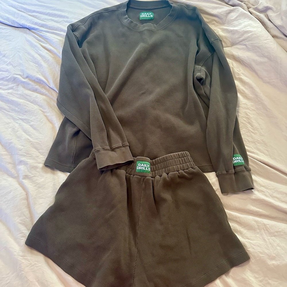 Daily Drills Brown Thermal Set🤎